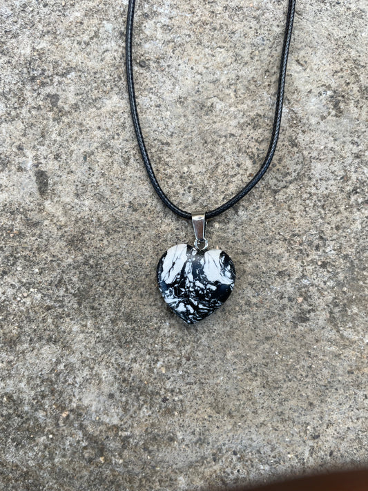 Snowflake Obsidian Heart-shaped Necklace